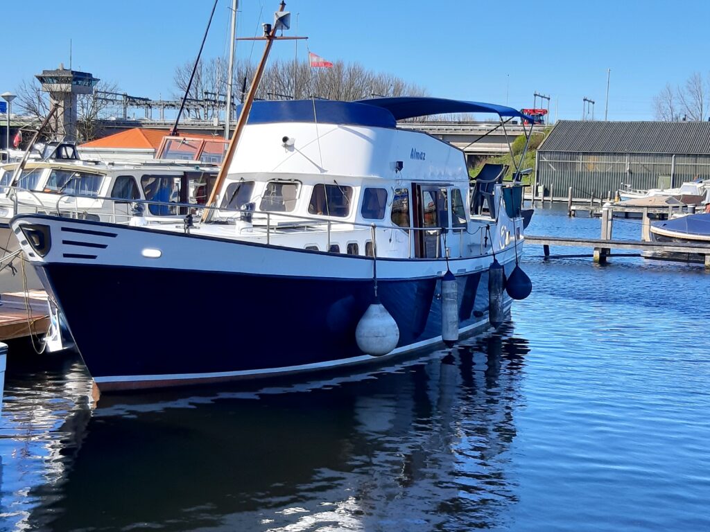Motor yacht Almaz docked in Amsterdam